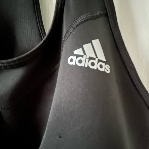 Adidas Techfit Climate Bra size large - Picture 2 of 2